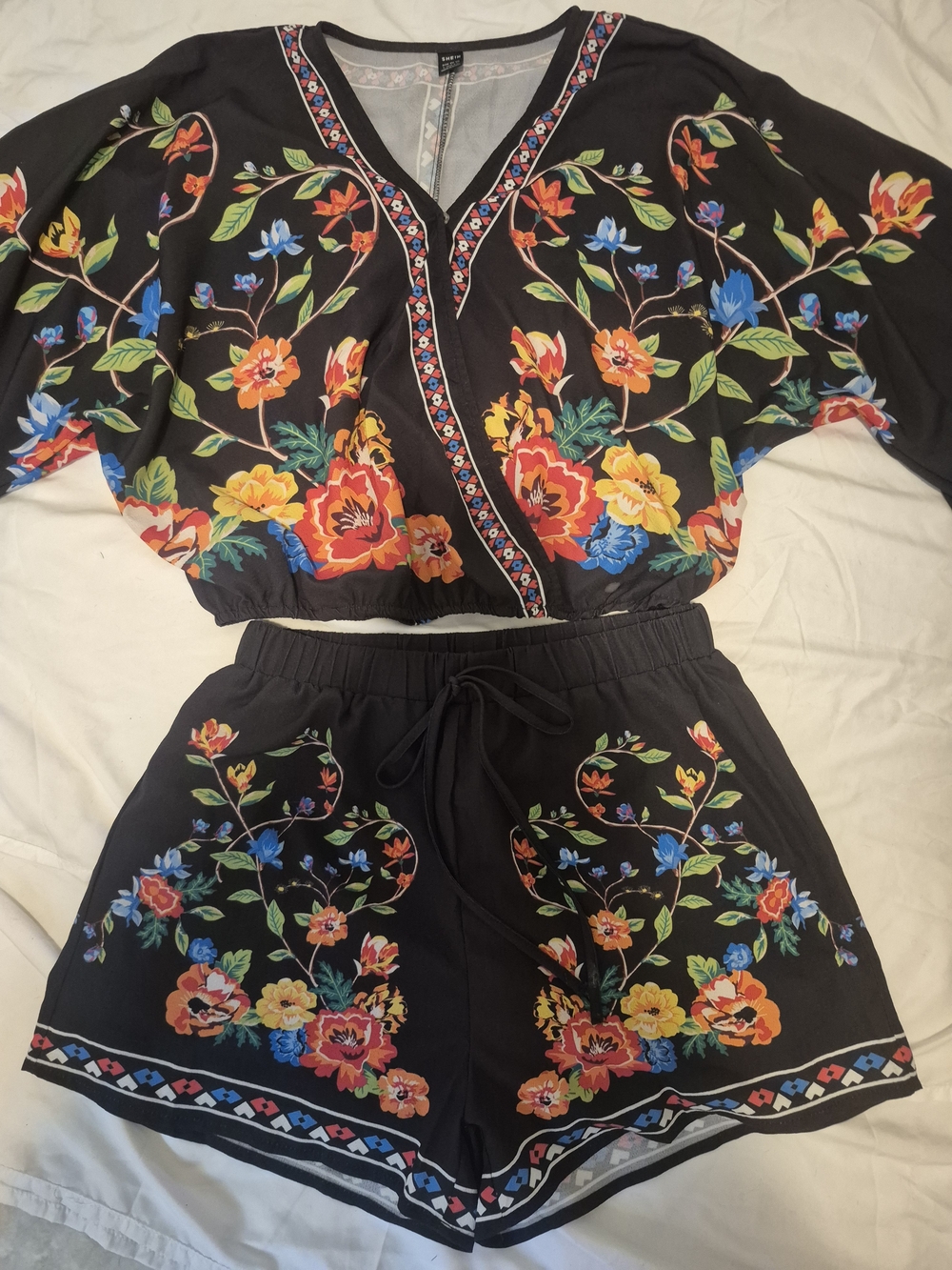 SHEIN Black Floral Print Women's Shorts Set